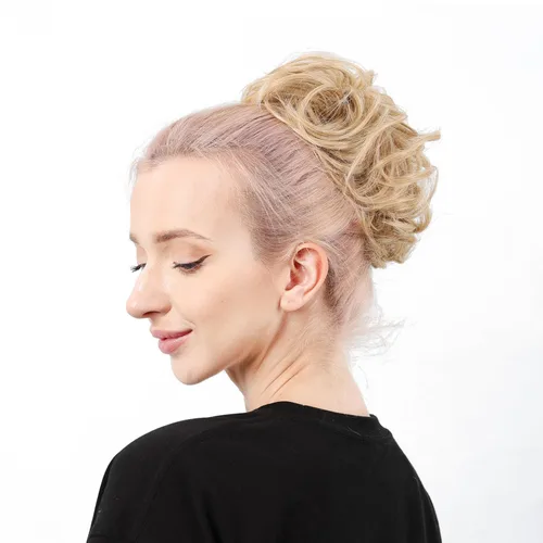 Vista 7 de Moño de pelo rizado despeinado, moño desordenado de fibra sintética resistente al calor, extensiones de cabello ondulado con banda de goma Rojo