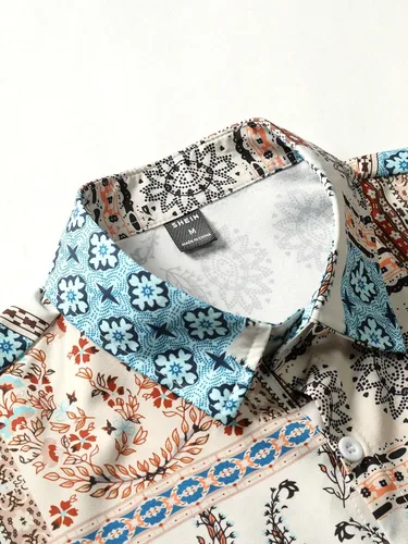 Vista 4 de COZYEASE Conjunto de 2 piezas de camisa y pantalones cortos de manga corta con botones y estampado floral para hombre