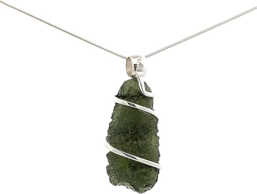 Vista 4 de Collar con colgante de moldavita de Stones Desire