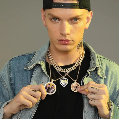 Vista 2 de U7 Collar con foto personalizada para hombres y mujeres, joyería de regalo personalizada de acero inoxidablechapado en oro, colgante de placa