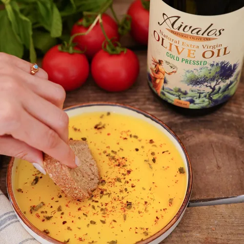 Vista 6 de Aceite de oliva virgen extra Aivalos – AOVE de cosecha temprana de polifenol de una sola propiedad de Turquía Prensado en frío a 80.6 °F 0.56%