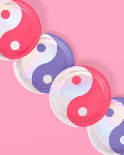 Vista 3 de xo, Fetti Platos de papel Yin Yang – Paquete de 24, 9 pulgadas Suministros para fiesta de cumpleaños, decoraciones de despedida de soltera, fiesta