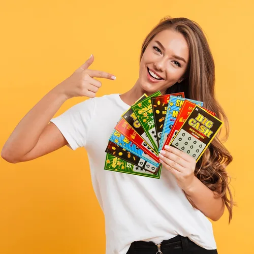Vista 4 de 10 boletos de lotería falsos y tarjetas para raspar que parecen - Ganar $500K - $200K - Billete de lotería de $100K - Bromas hilarantes e