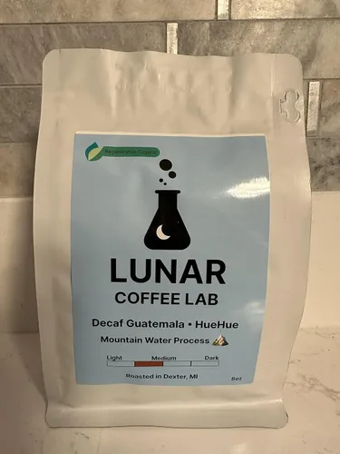 Vista 21 de Lunar Coffee Lab Café orgánico medio tostado medio descafeinado medio – Proceso de agua de montaña medio descafeinado Guatemala, mitad reliquia