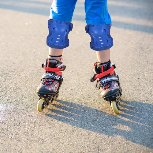 Vista 5 de CLISPEED Juego de protectores de patinaje para niños con casco ajustable, coderas, protectores de manos y rodilleras para patinaje, patineta