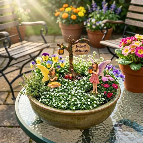Vista 2 de PRETMANNS Fairies for Fairy Garden - Lindos accesorios para un jardín en miniatura al aire libre con figuras y un letrero - Suministros coloridos