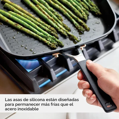 Vista 5 de KitchenAid 84808 Sartén cuadrada anodizada dura antiadherente con boquillas de vertido, 11.25 pulgadas, color negro ónix
