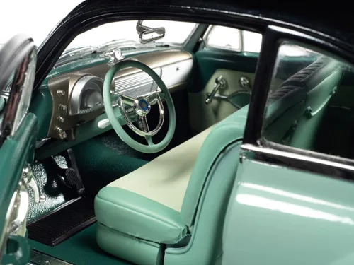 Vista 5 de American Muscle 1950 Olds 88 Holiday Coupe 1:18 Kit de modelo fundido a troquel