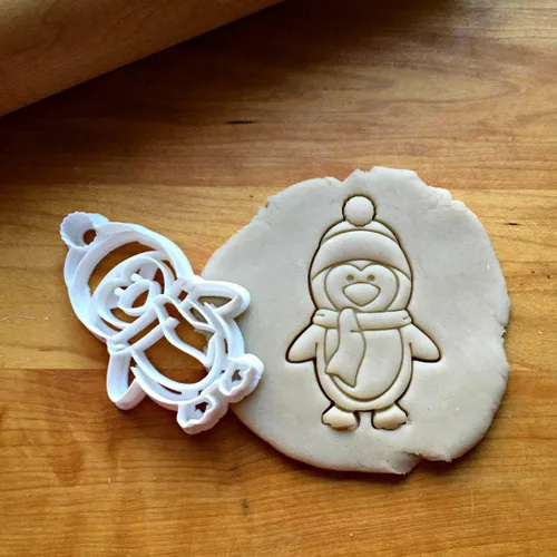 Vista 2 de Sweet Prints Inc - Cortador de galletas de pingüino con sombrero, apto para lavavajillas