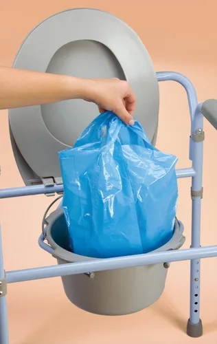 Vista 4 de Carex Health Brands Commode Liners: se adapta a la mayoría de los inodoros, con polvo absorbente, contiene 2 cuartos de líquido, desechables- 7
