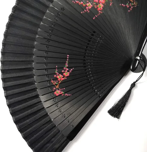Vista 2 de Eastern Wind Ventilador chino japonés plegable con bambú para mujer, abanicos de mano para mujeres, boda de 8.3 pulgadas Negro