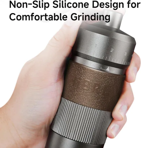 Vista 4 de HiBREW G4B - Molinillo de café manual con esfera ajustable externa, molino de rebabas cónicas de aluminio, ajustes numéricos y estuche de viaje