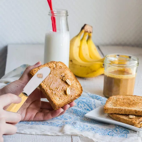 Vista 5 de ACKLLR Paquete de 5 esparcidores de mantequilla de acero inoxidable con borde recto y mango de madera, juego de esparcidores de condimentos de queso