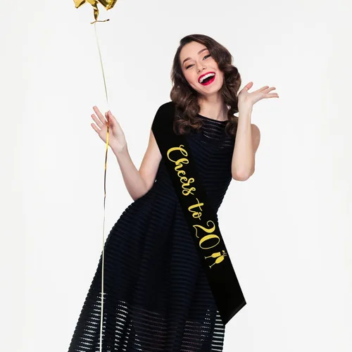 Vista 3 de Banda con texto en inglés "Cheers to 20", banda de oro negro con texto en inglés "It's My 20th Birthday" para mujeres y hombres, regalos de feliz 20