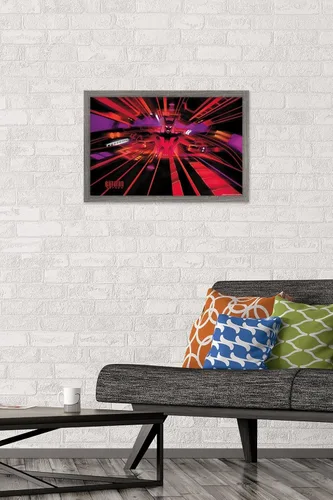 Vista 2 de Trends International DC Comics TV Batman Beyond - Póster de pared de bañera, 22.4 pulgadas de largo x 14.7 pulgadas, versión enmarcada en madera