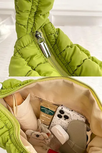 Vista 4 de Bolsa acolchada para mujer, bolsa acolchada ligera, bolsa de hombro, bolsa de hobo, bolsa de nube con cremallera 2023