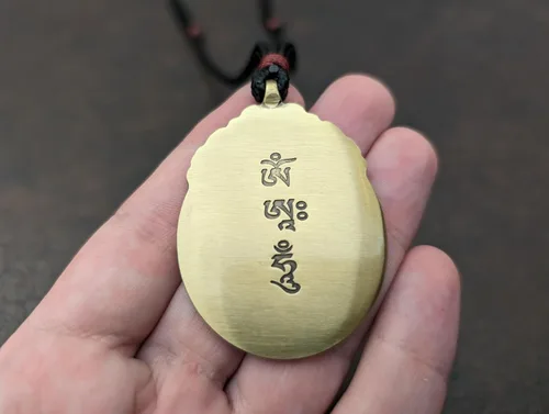 Vista 3 de Amuleto Bagua Melong Espejo tibetano Defensa Provocación Negativa Reflexión Dzogchen Bon Budista Colgante Tíbet Collar Espejo Chamán