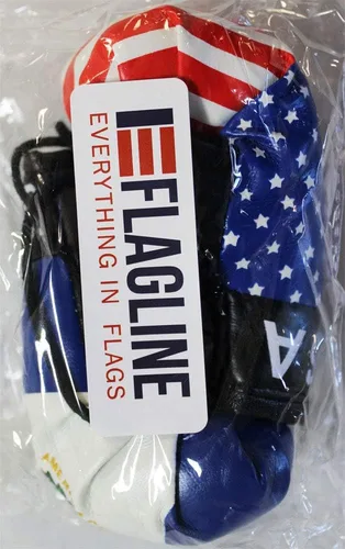 Vista 2 de Flagline Mini guantes de boxeo de la bandera de Estados Unidos y El Salvador con conexión a presión de plástico negro