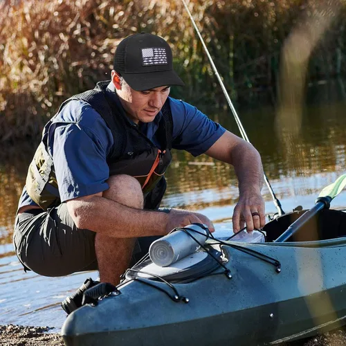 Vista 3 de Sombrero de camionero con bandera de pez estadounidense, regalos de pesca para hombres, sombrero de pesca Snapback perfecto para pesca y uso diario