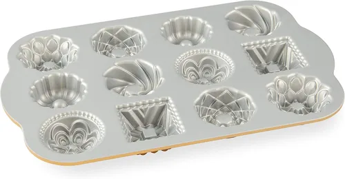 Vista 6 de Nordic Ware Charms Cast Bundt Pan, 1.2 Capacidad de la taza, Oro