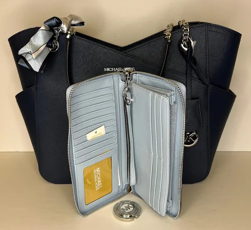 Vista 4 de Michael Kors Jet Set Travel Large Chain Shoulder Tote bundled with Large Continental Wallet and Purse Hook