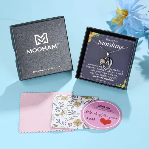 Vista 7 de M MOOHAM Sunflower Gifts for Women Girls - Heart CZ Sunflower Necklace for Women Girls Initial Sunflower Pendant Necklace Sunflower Gifts Sunflower