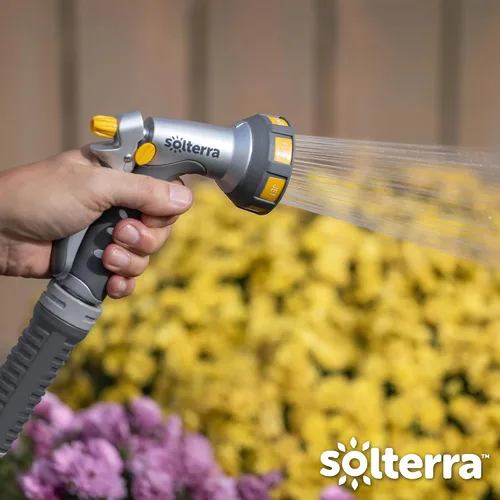 Vista 2 de Solterra Boquilla de manguera de jardín de 7 patrones con gatillo trasero