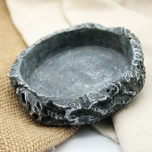 Vista 3 de OMEM Reptile Natural Bowl Plato de comida y agua hecho en resina (2 unidades, gris, S)