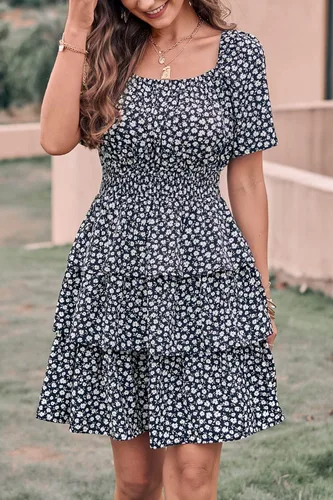 Vista 2 de PRETTYGARDEN Vestido corto de verano floral para mujer 2023, cuello cuadrado, manga corta, con volantes, estilo bohemio, con vuelo