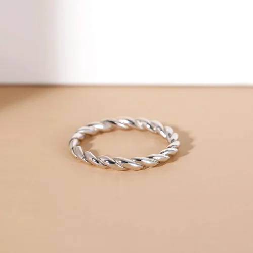 Vista 3 de EAMTI Anillo de Plata de Ley 925 con Nudo Celta Simple Criss Cross Infinito Banda de Boda para Mujer Talla 3-13