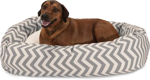 Vista 24 de Cama para perro de 24 pulgadas, color negro Chevron Sherpa Bagel
