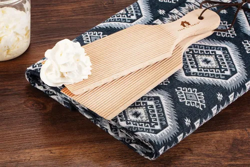 Vista 3 de Farm to Table Paletas de mantequilla de madera natural, juego de 2, madera de haya