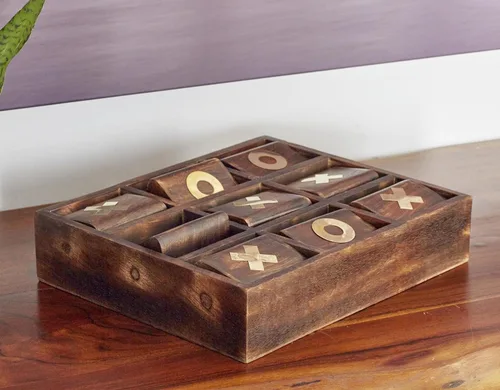 Vista 2 de Deco 79 Juego de Tic Tac Toe de madera de mango con incrustaciones doradas, 11 x 13 x 3 pulgadas, marrón oscuro