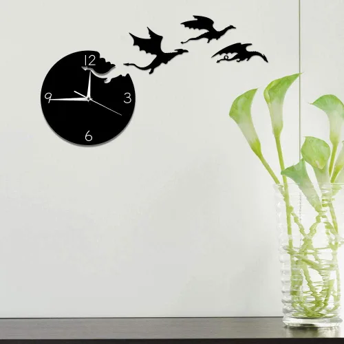 Vista 4 de The Geeky Days Reloj de pared de dragón de fantasía enojado mágico volador abstracto gótico cuento de hadas dragón arte de pared cuarzo analógico