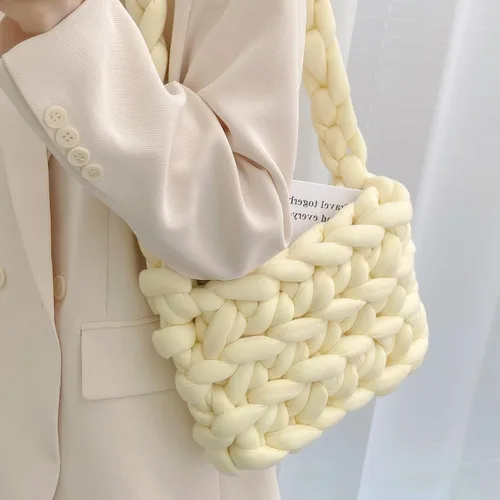 Vista 3 de Bolso de punto grueso bolso de hombro cruzado suave de lana estilo espacial, bolso de mensajero tejido para mujer