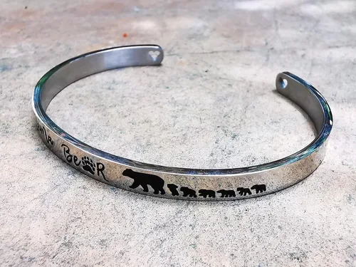 Vista 35 de Pulseras inspiradoras para abuela, mamá, hija, sobrina, tía, grabado, mensaje oculto, pulsera de acero inoxidable, corona de cumpleaños, joyería