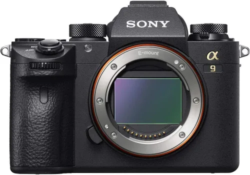 Vista 2 de Sony Cámara digital sin espejo Alpha a9 (solo cuerpo) (ILCE9/B) + lente Sony FE de 0.945-2.756 in + tarjeta de memoria de 64 GB + batería NP-FZ-100