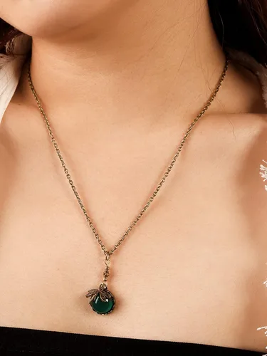 Vista 5 de MINACHI Collar vintage medio esférico verde creado con piedra preciosa de libélula de cristal esmeralda para mujer