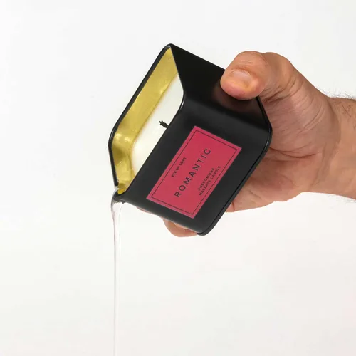 Vista 7 de Love in Transit Travel Set – Perfume de feromonas románticas y vela con pétalos de rosa, bolsa de viaje