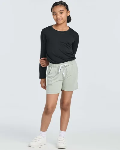 Vista 6 de Real Essentials Paquete de 4 pantalones cortos para correr de rendimiento atlético para niñas con cordón y bolsillos