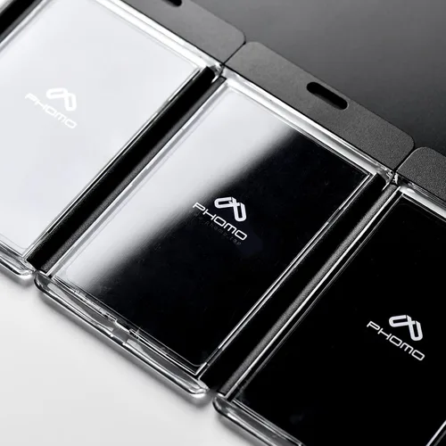 Vista 3 de Phomo Portatarjetas de identificación de aluminio con clip de metal y cordón de identificación, soporte vertical transparente para tarjetas
