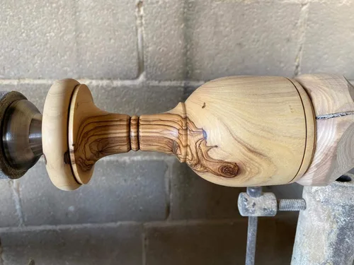 Vista 5 de Copa de vino de comunión premium, madera de olivo de cáliz, 6 pulgadas, hecha a mano de Belén, Israel