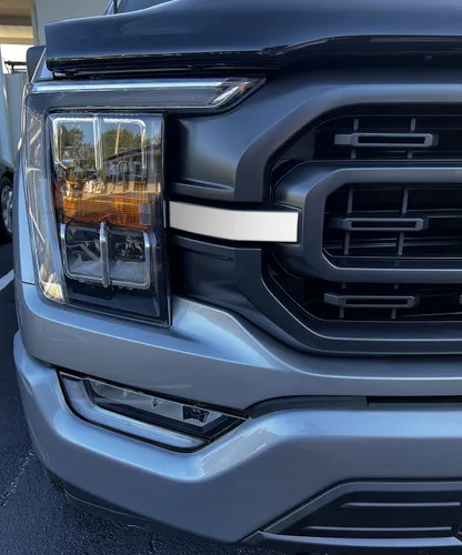 Vista 23 de Rejilla Accent Trim - Compatible con F-150 2021-2023
