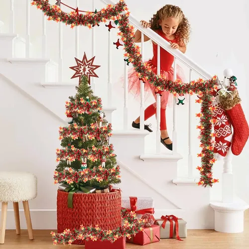 Vista 4 de Guirnalda de Navidad de 50 pies de rojo y verde con adornos de hombre de jengibre, guirnalda metálica gruesa y brillante para árbol, chimenea