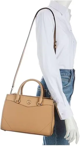 Vista 4 de Michael Michael Kors Everly - Bolsa mediana de piel saffiano, color camello, Camello