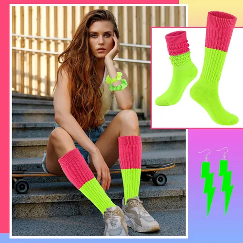 Vista 7 de Calcetines holgados de neón para mujer, calcetines altos hasta la rodilla de los años 80 y 90 con aretes de neón y coleteros para fiesta de los años
