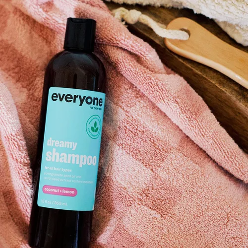 Vista 5 de Everyone Hair Care Dreamy Shampoo - Coco + limón, botella de 12 onzas líquidas, champú para el cabello de limpieza suave e hidratante, sin sulfatos