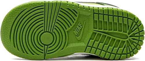 Vista 284 de Nike Kid's Dunk Low Sneaker