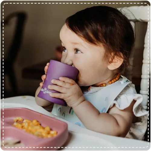 Vista 3 de otterlove Taza de entrenamiento de silicona para bebés y niños pequeños, aprobada por OT pediátrica, 100% silicona LFGB pura de platino, irrompible
