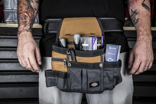 Vista 7 de Dickies Cinturón de herramientas acolchado de 8 bolsillos/Bolsa utilitaria, Cinturón ajustable de 3 pulgadas, Construcción de lona duradera